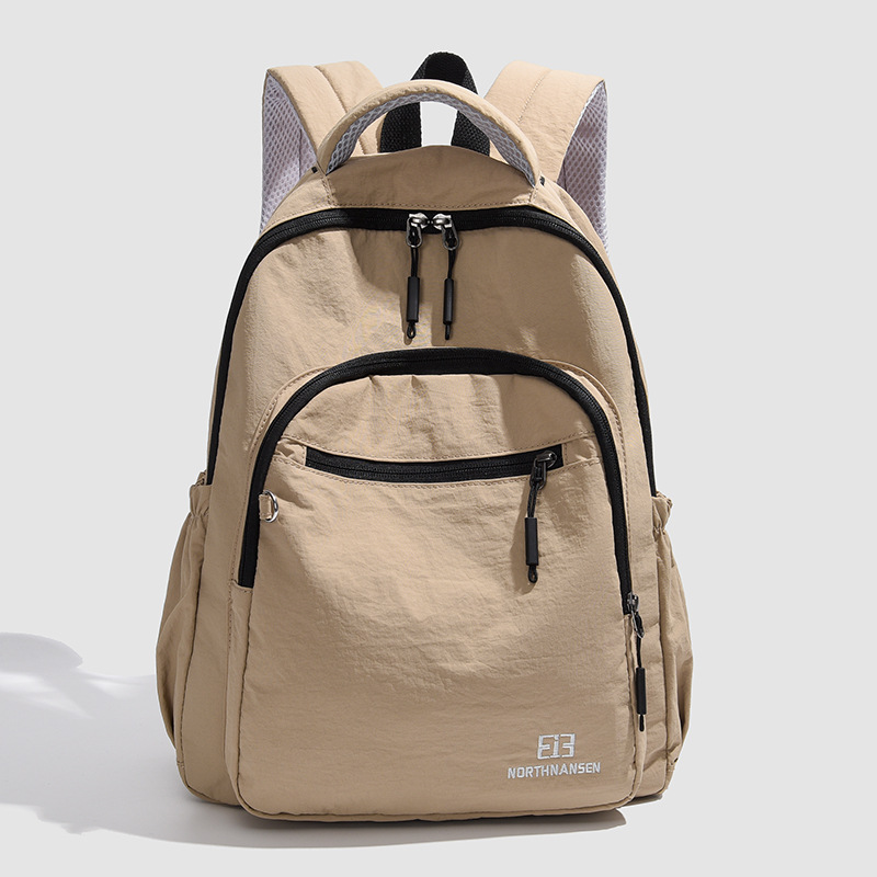 New large-capacity backpack with contrasting colors, lightweight and trendy backpack, autumn and winter college style solid color fashionable backpack details Picture