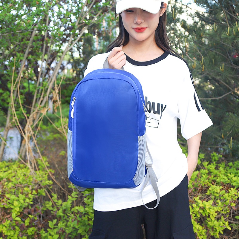 Wholesale of new large-capacity backpacks, outdoor casual backpacks, water-resistant and scratch-resistant lightweight student schoolbags and backpacks full figure