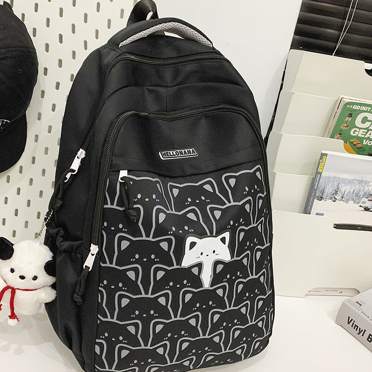 Cartoon schoolbag, Japanese-style primary school student's cute graffiti, large-capacity backpack, junior high school backpack, school-style casual bag Application Scenario
