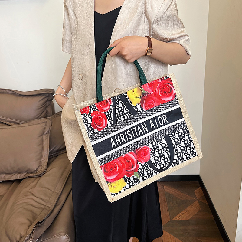 Canvas single-shoulder bag, large-capacity, artistic, casual, new trendy shopping bag for ladies, student handbag, bucket, tutorial bag Application Scenario