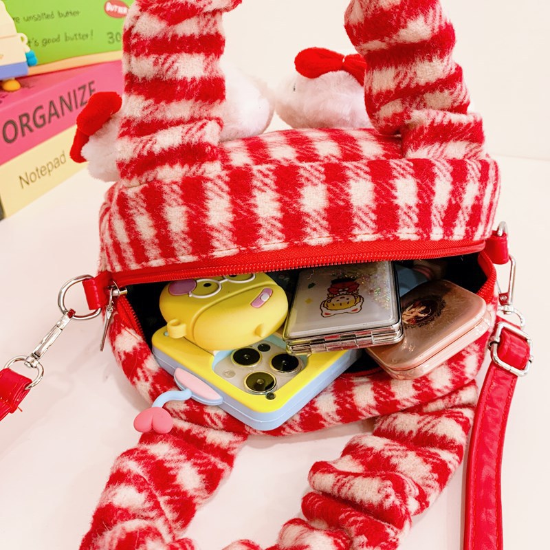 Cross-border winter children's bag, girl's woolen checkered red cute rabbit baby single-shoulder crossbody bag, loose change bag Application Scenario