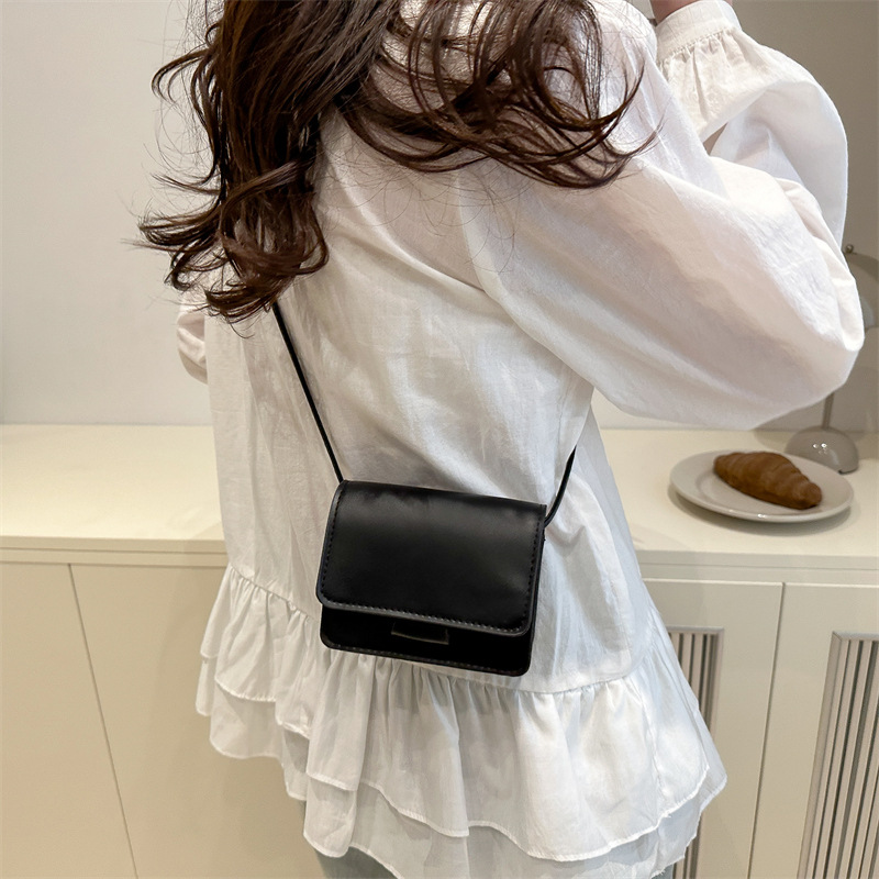 Cross-border trendy small square bag, stylish princess girl coin purse, single-shoulder bag, versatile chain crossbody bag details Picture