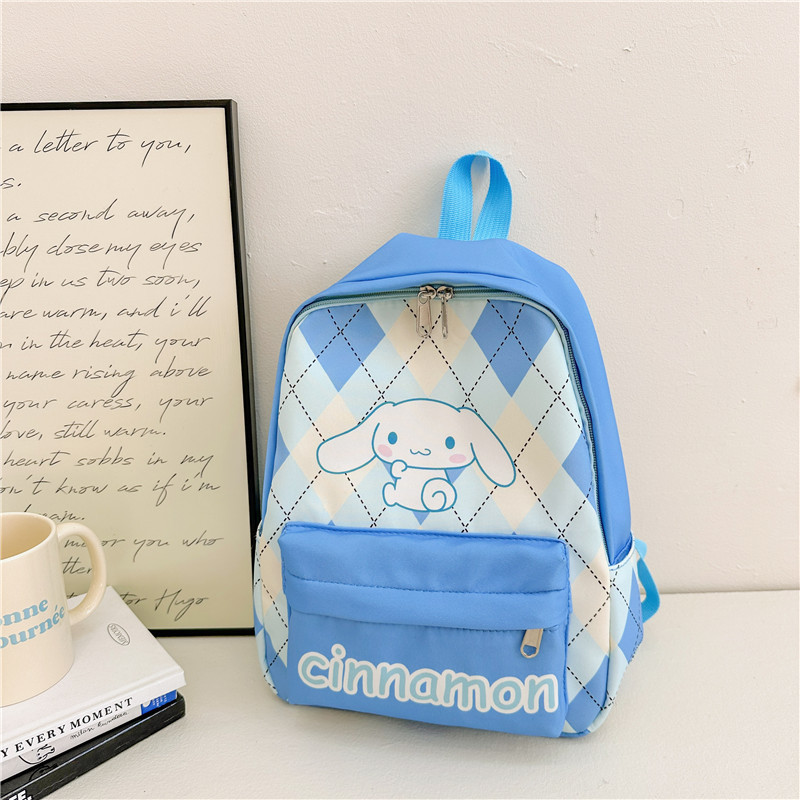 The new printed children's backpack is simple, cartoon and animated. It's a lightweight and cute cartoon children's backpack Specification drawing