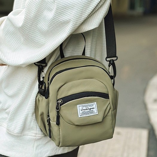 ins Japanese Harajuku style nylon bag for men and women, 2025 new style, multi-pocket, artistic single-shoulder bag, lightweight crossbody bag details Picture