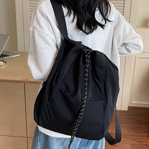 Men's and women's commuting casual sports nylon bag, waterproof single-shoulder bag, flash drawstring, large-capacity travel lightweight backpack details Picture
