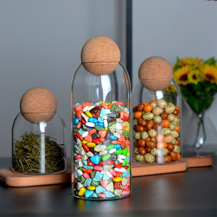 High borosilicate transparent glass sealed jar, storage jar for grains and cereals, creative spherical cork tea jar full figure