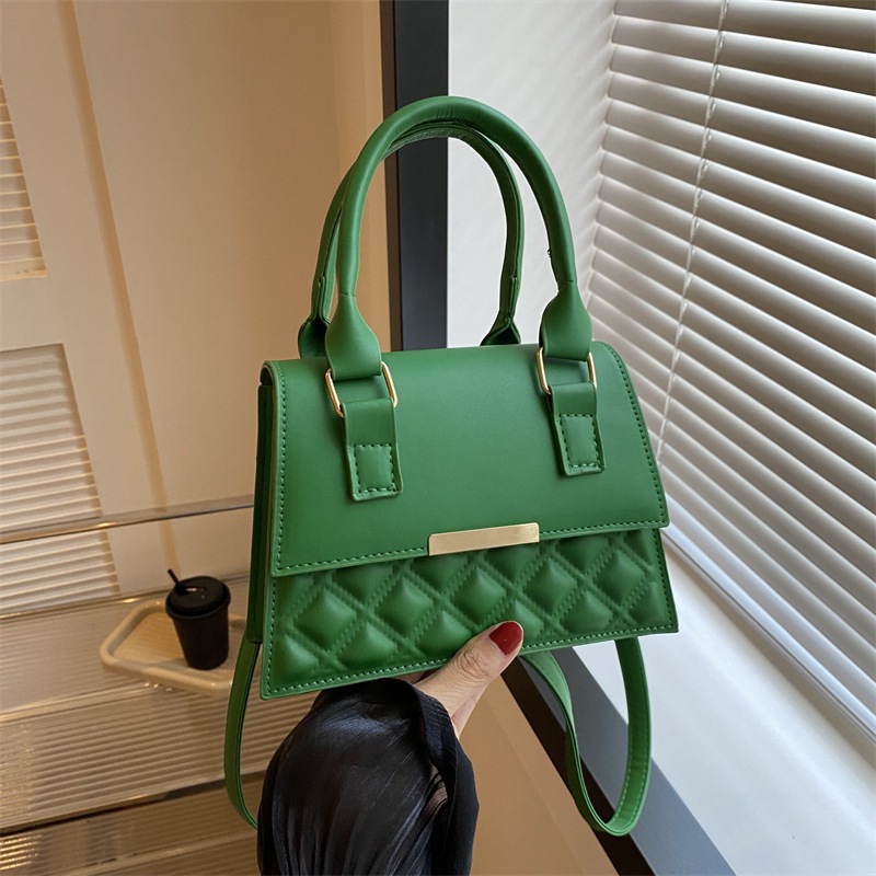 Retro solid color fashionable diamond-patterned embroidered thread handbag 2023 spring Korean version versatile casual bag, single-shoulder crossbody bag trend full figure