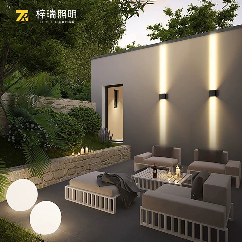 Outdoor wall lamps, villa and hotel double-head exterior wall lamps, waterproof courtyard lamps, outdoor courtyard wall lamps, garden column wall-washing lamps Specification drawing