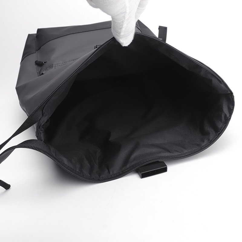The 2025 new leather film, fashionable and versatile, large-capacity travel backpack for women, high-end backpack for men, computer business bag Application Scenario