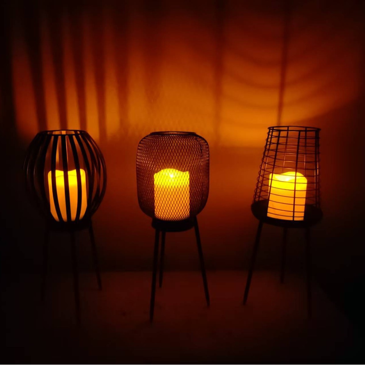 New cross-border courtyard balcony table lamp, decorative table lamp, simple style night light, outdoor garden, solar courtyard candle details Picture