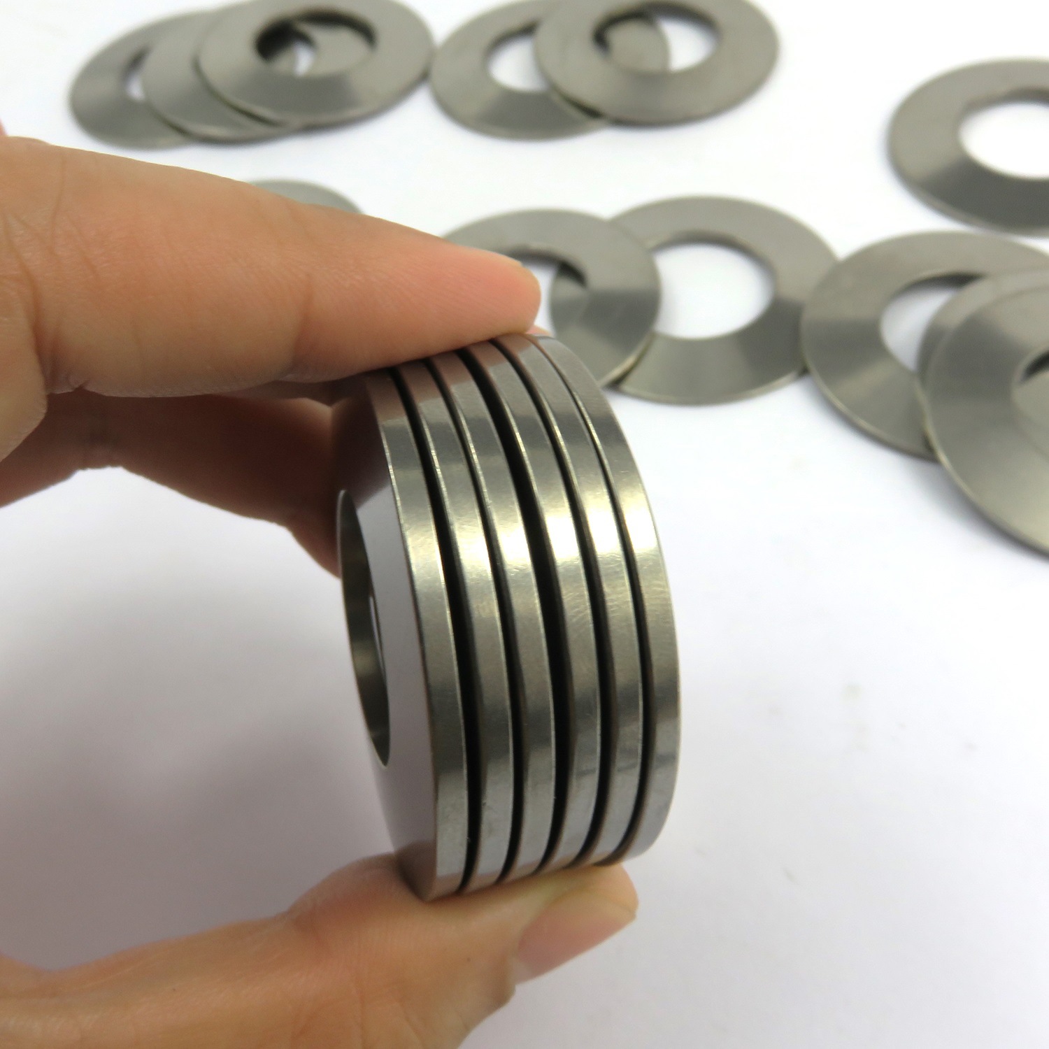 Outer diameter 12.5 corrosion-resistant 17-7PH material imported substitute disc spring direct supply from the manufacturer Application Scenario