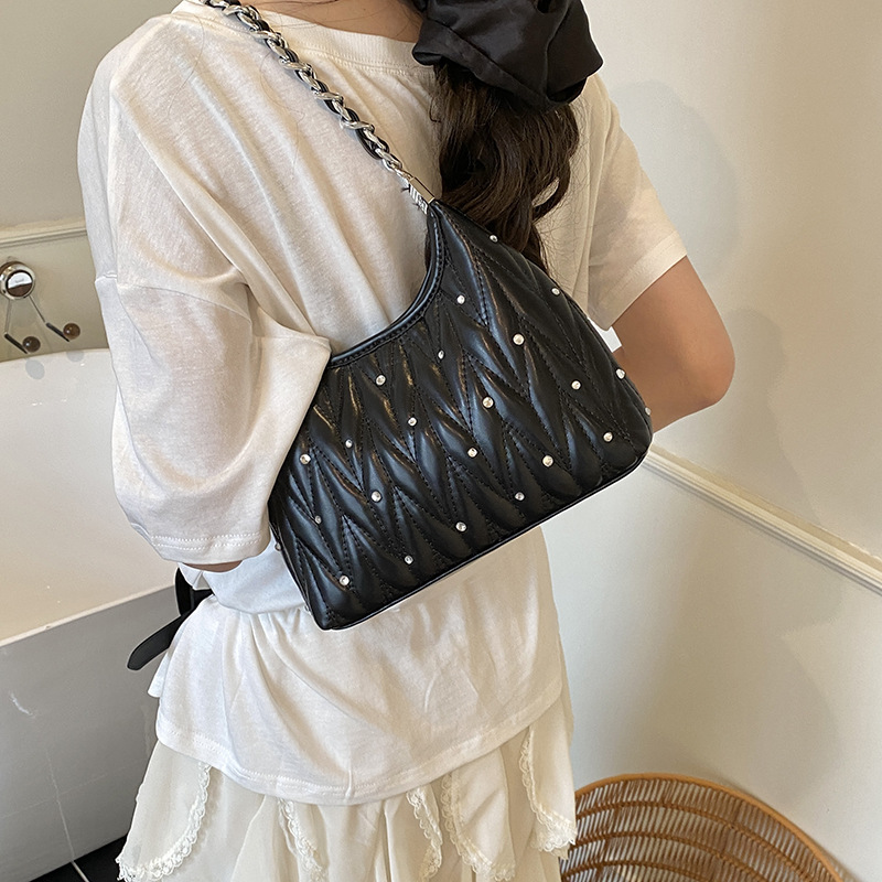 Korean high-end underarm bag, fashionable handbag, 2025 new pleated shoulder bag, niche crossbody bag, diamond-shaped women's bag details Picture