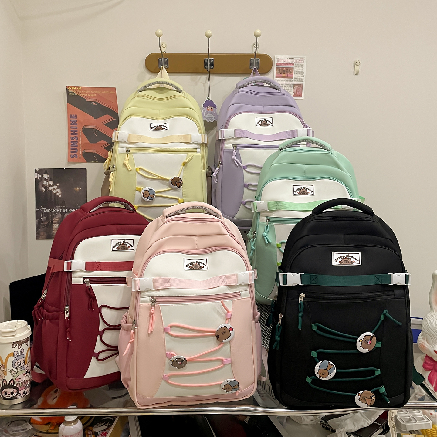 The new Japanese and Korean student schoolbag with printed capibara large-capacity backpack is lightweight, cute and simple Application Scenario