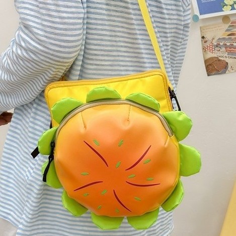 Girlish cartoon cheese 3D burger crossbody bag, cute and fashionable single-shoulder bag for girls, funny small backpack, trendy bag full figure
