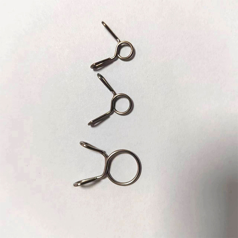 Longgang Spring Factory offers stainless steel pinch spring clips, rubber hoses and special-shaped torsion springs directly from the factory. Samples are available for immediate purchase Application Scenario