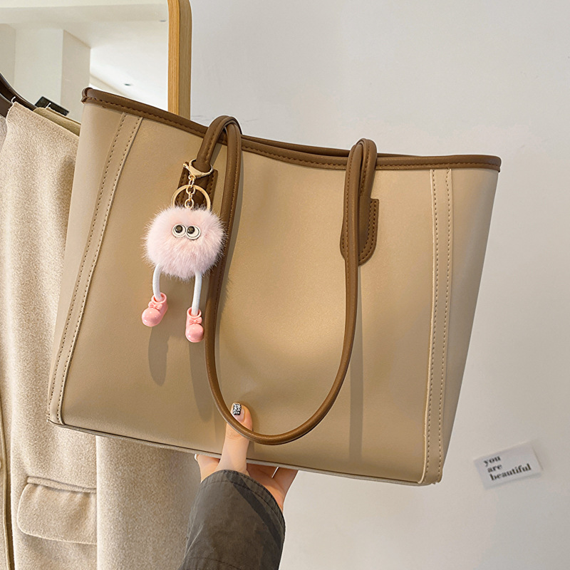 Retro and unique handbag, 2023 autumn new style, fashionable and simple single-shoulder bag, casual commuting large capacity tote bag full figure