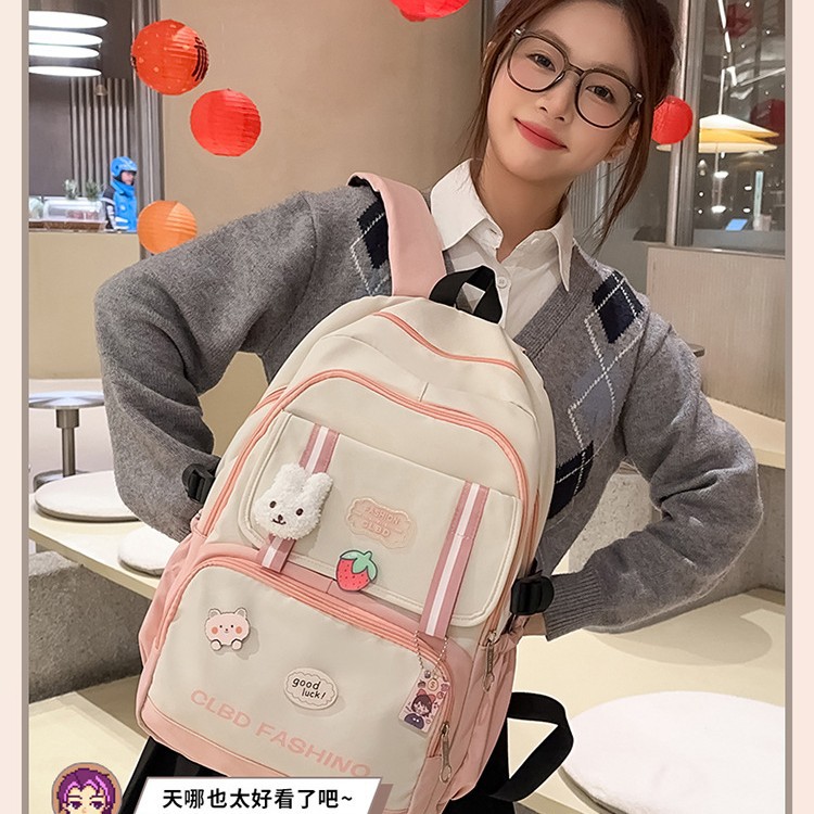 New schoolbag backpack with contrasting colors, a large-capacity female schoolbag, fashionable and simple Korean-style backpack for travel and travel full figure