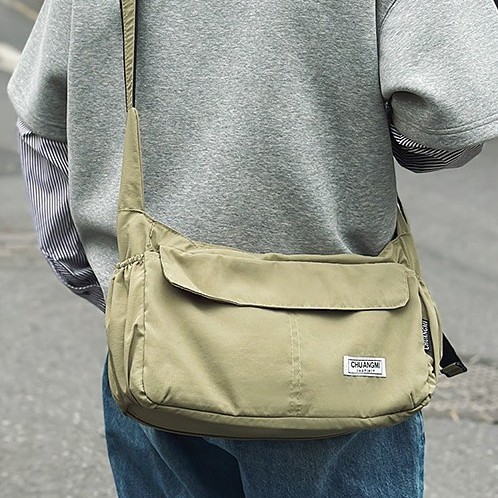Postman bag, couple single-shoulder crossbody bag, Korean-style casual water-resistant nylon backpack, fashionable travel small crossbody bag Specification drawing