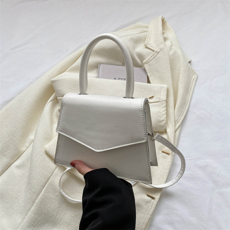French niche bags for women: New, trendy, versatile, high-end and stylish shoulder bags and underarm bags for summer 2023 details Picture