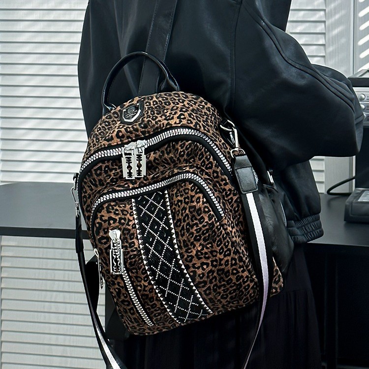 New fashionable leopard print backpack with large capacity, book packing, European and American style trendy single-shoulder bag, multi-purpose and versatile bag Application Scenario