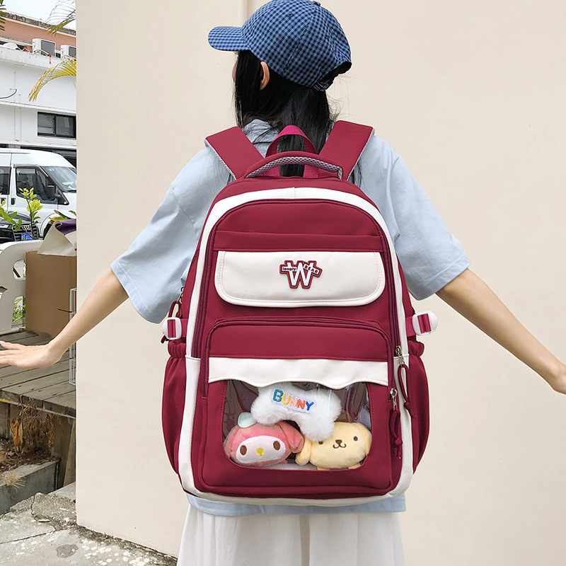This high-appearance-level backpack is simple, large-capacity, cute and casual for girls. It is a Japanese-style backpack that is light for junior high school, senior high school and college students Application Scenario