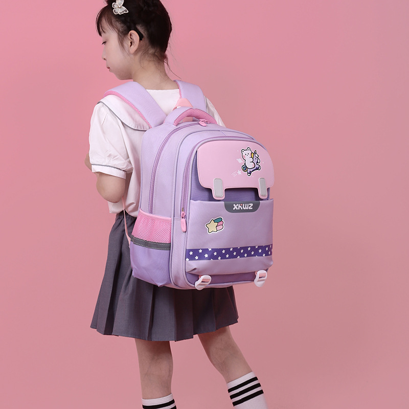 New large-capacity kindergarten schoolbag, lightweight first grade children's backpack, high appearance level, three-dimensional color contrast fashion backpack full figure