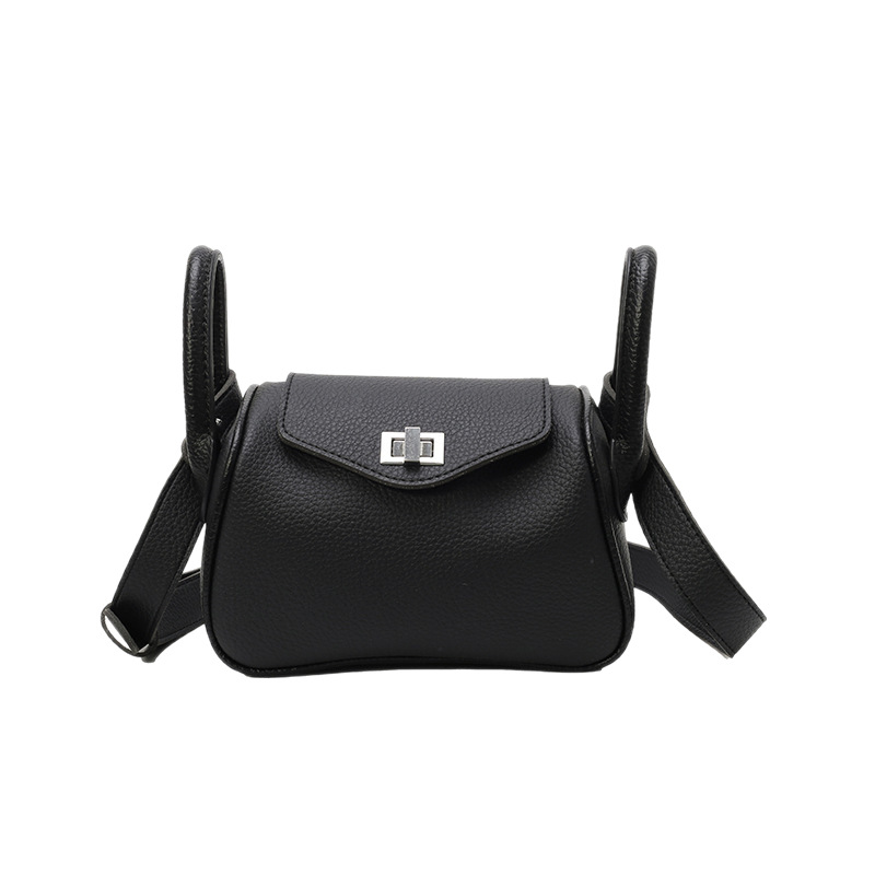 This high-end, niche design handbag is a new style for women in 2025. It is stylish, versatile, casual and simple. It is a single-shoulder crossbody bag Item Picture