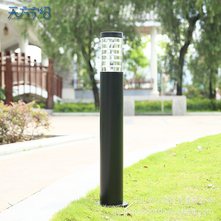 Outdoor solar lawn lights, grass field lights, square garden lights, LED courtyard lights, landscape lights, street lights, low column lights, aluminum details Picture