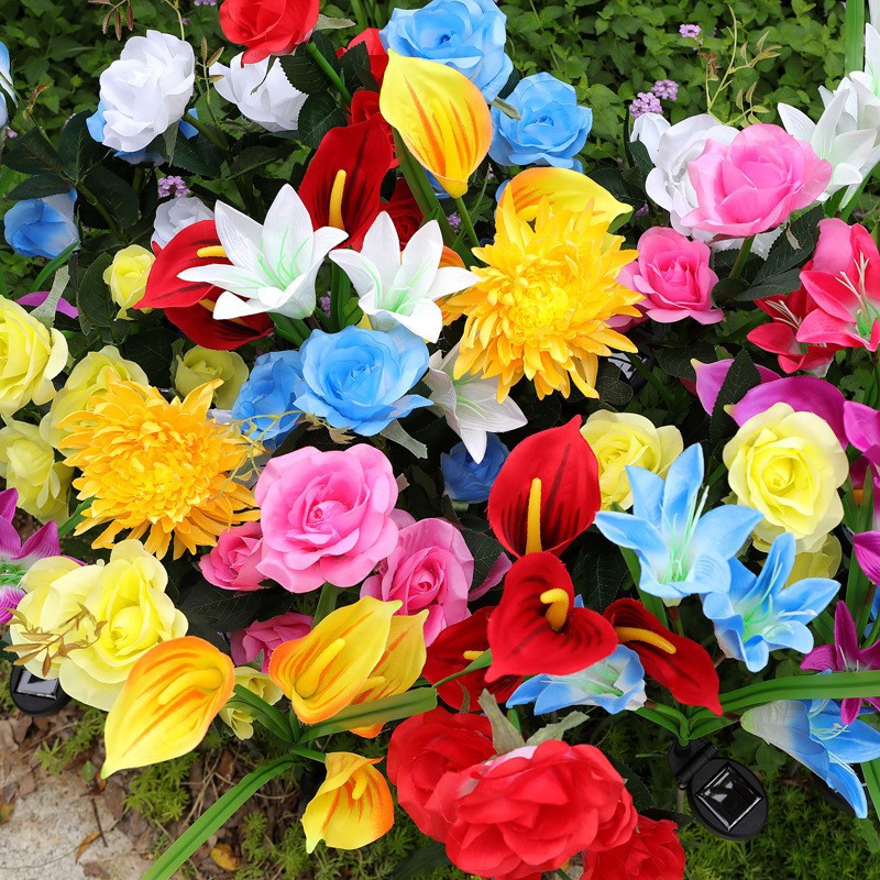 Cross-border solar simulation flower lights, LED lily, chrysanthemum, sunflower, rose ground insert lights, courtyard garden and lawn lights Application Scenario