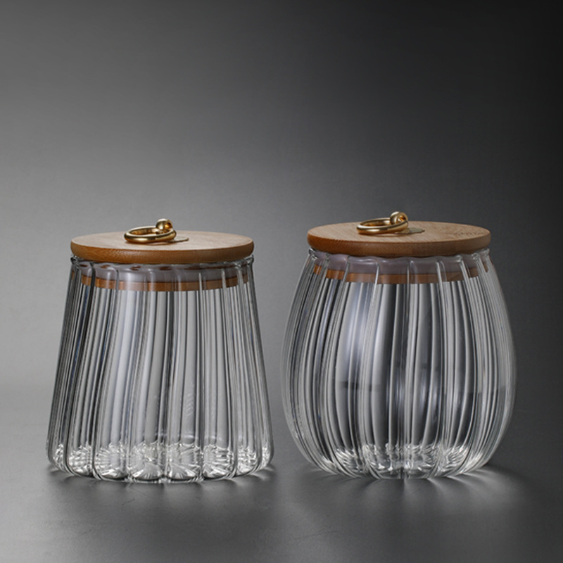 Household petal-patterned glass sealed seasoning storage jars, tea jars, glass bottles for grains and cereals, tea storage jars full figure