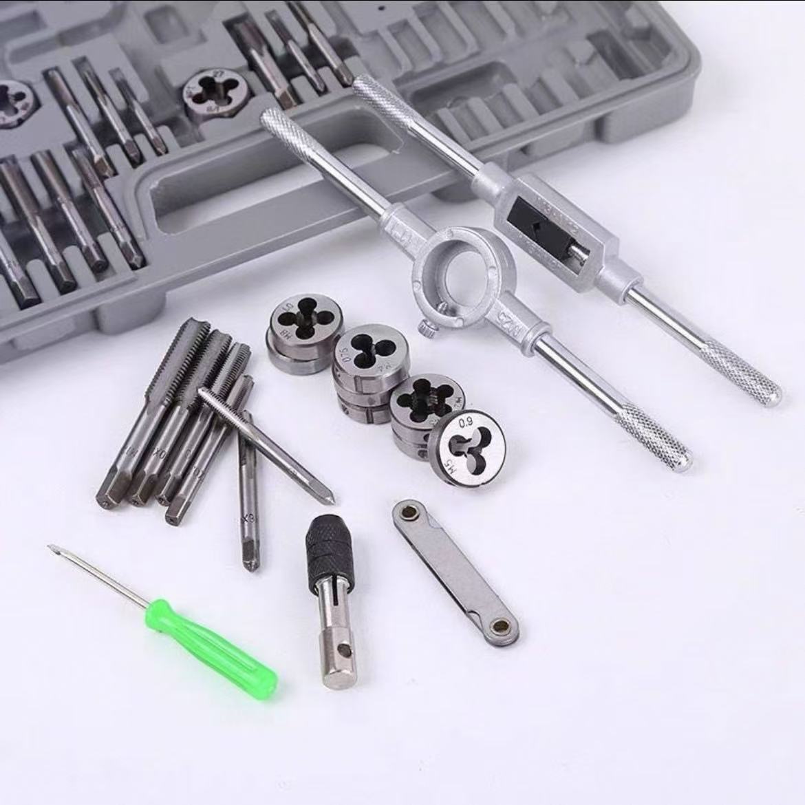 40-piece set of tap die thread through plastic box large frame alloy steel export quality thread repair details Picture