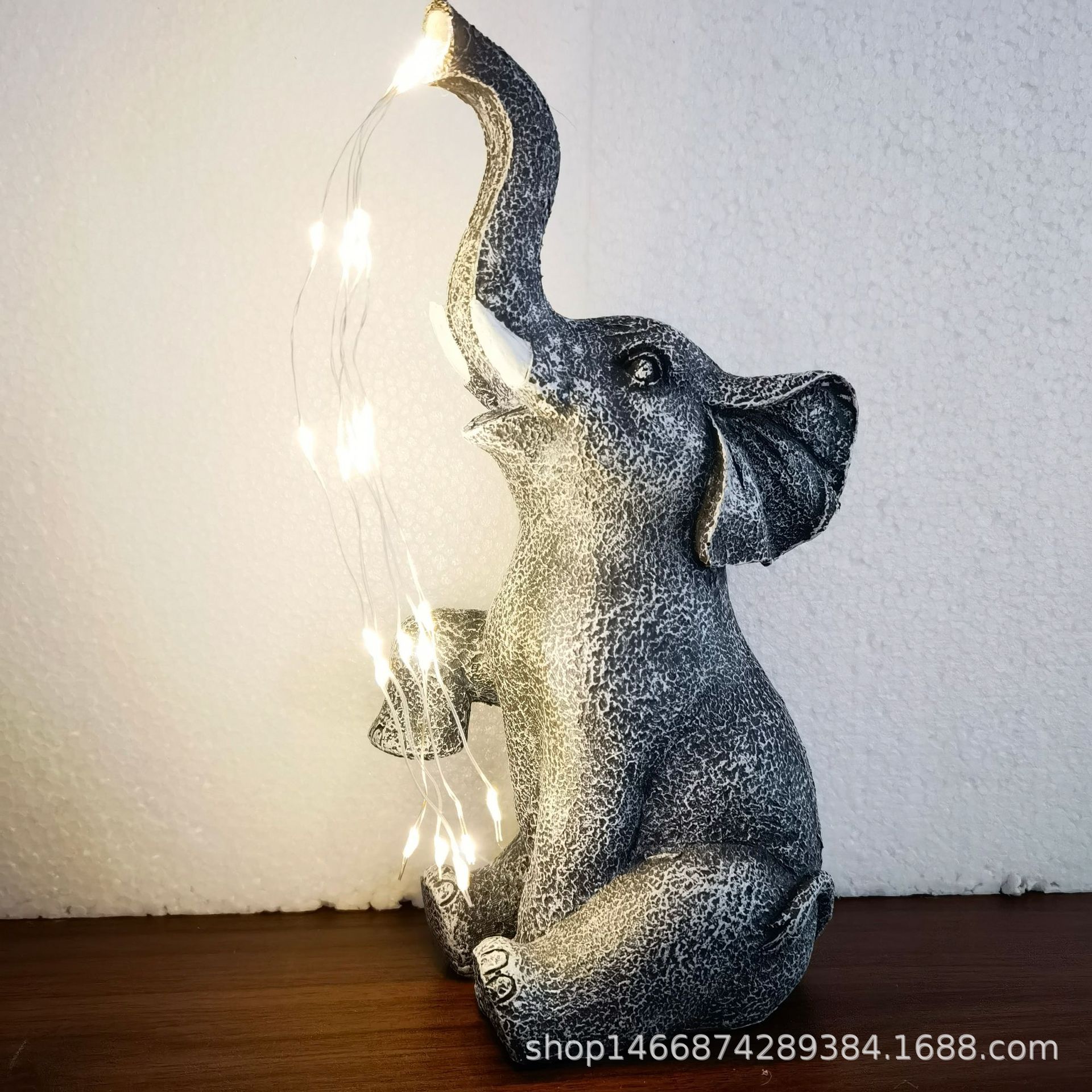 Factory direct supply of elephant solar garden lights, elephant hanging lanterns, LED water flow decorations, outdoor yoga statues, waterproof Item Picture