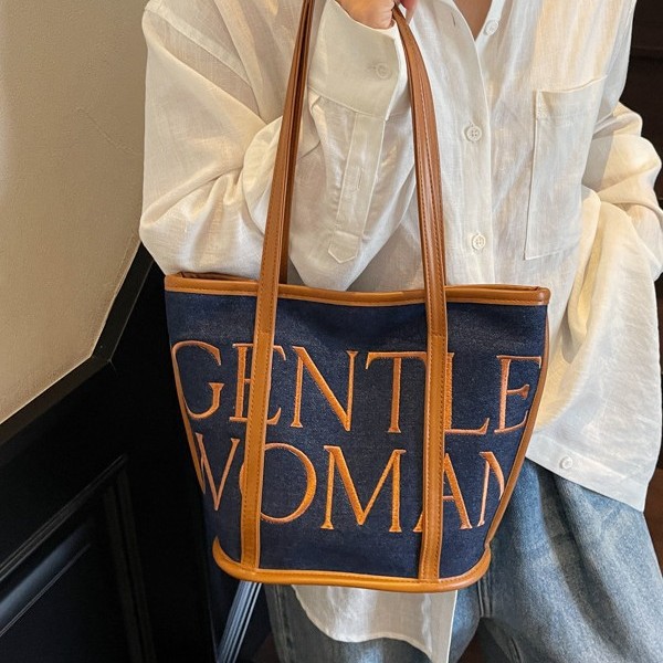 Large-capacity linen single-shoulder bag, tote bag, fashionable embroidered thread letter eye-catching, versatile bucket bag, women's shopping bag for going out full figure