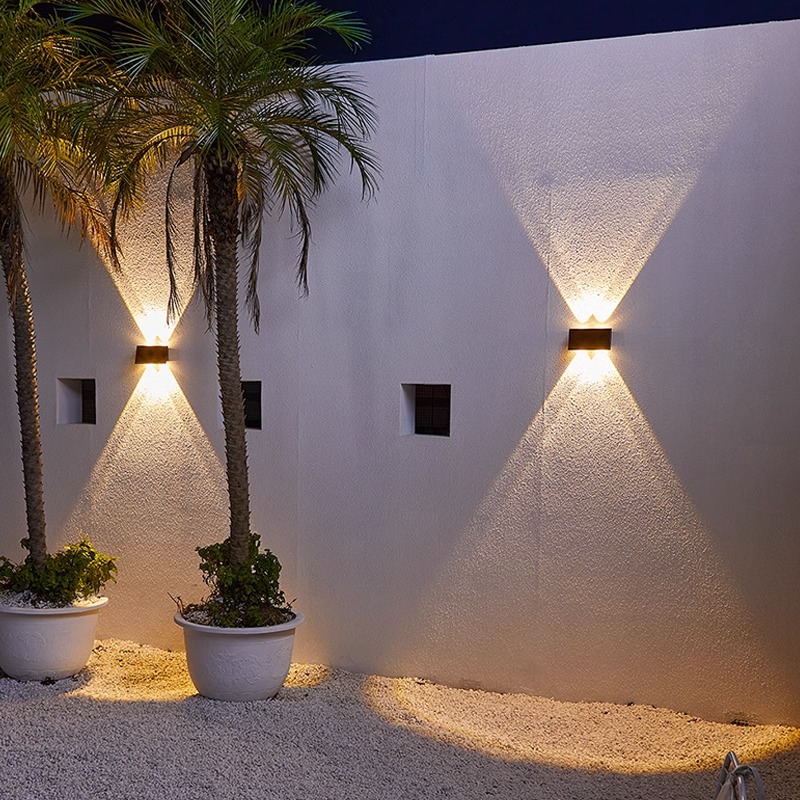 Solar-powered outdoor wall-washing lights, household villa courtyard wall lights, led outdoor fence surface lighting and decorative atmosphere lights Item Picture