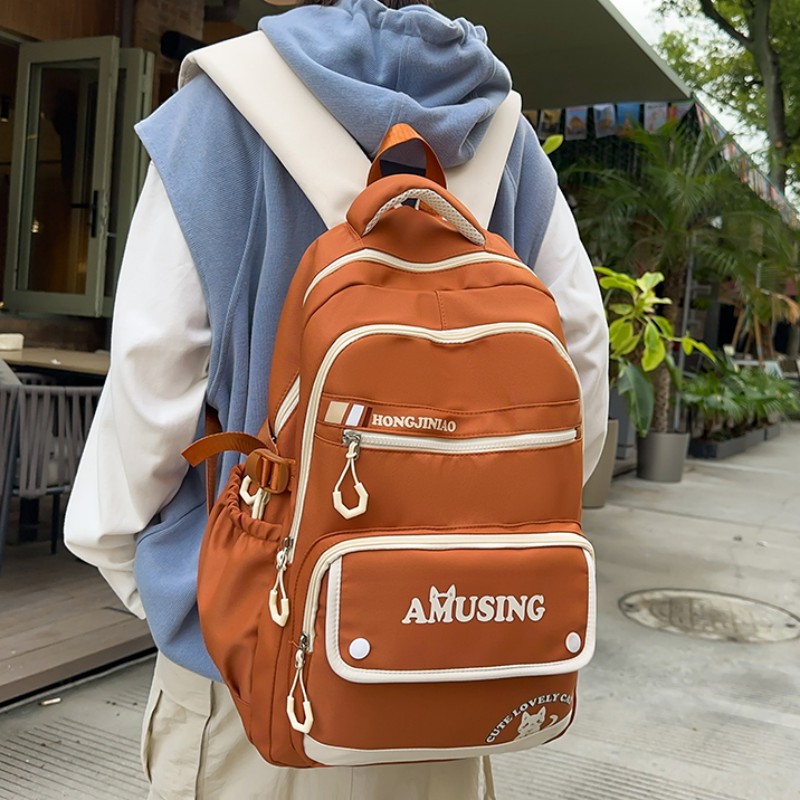 New minimalist backpack, trendy retro college style, high school and junior high school student schoolbag, large-capacity travel computer backpack full figure