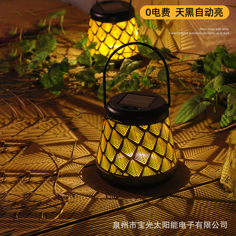 Cross-border European-style garden lawn lights, outdoor solar iron peacock lanterns, hollowed-out courtyard decorative projection lights full figure