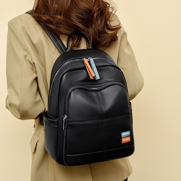 Versatile 2024 Women's soft Fashion Backpack, large capacity, simple and casual backpack, commuting Light and travel schoolbag Application Scenario