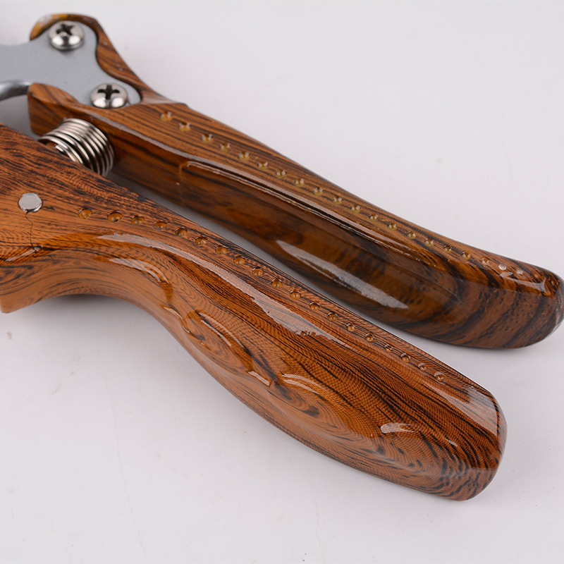 High-end pruning shears for wood grain and fruit branches, SK5 gold blade, flower branches, garden shears, branch and gardening, factory direct sales Application Scenario
