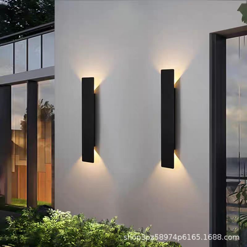 Modern and simple upper and lower lighting corridors, staircases, passageways, column lights, living room backgrounds, walls, waterproof square long strip wall lamps full figure