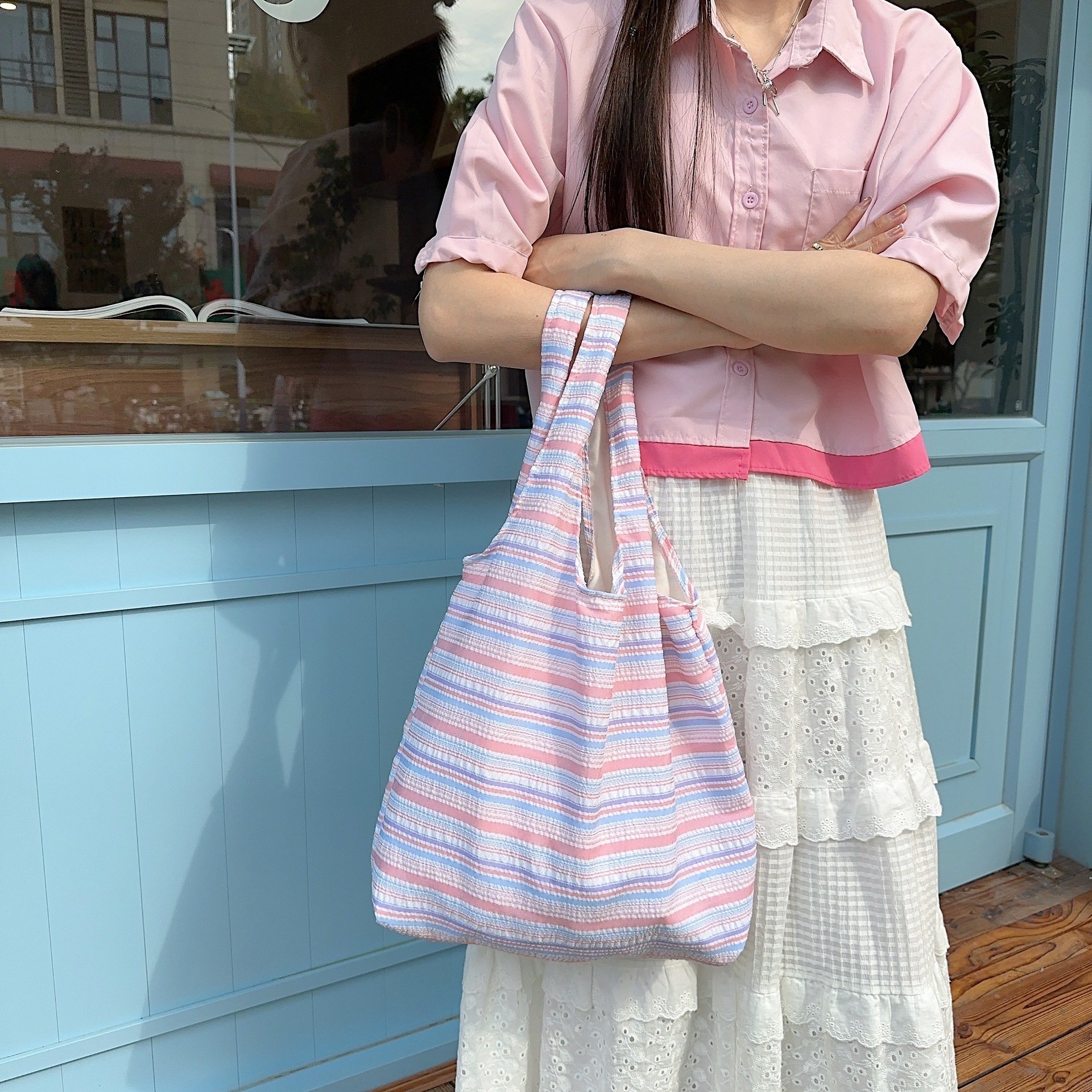 4597 Dopamine striped large-capacity vest, underarm bag, student schoolbag for class, casual summer handbag Application Scenario