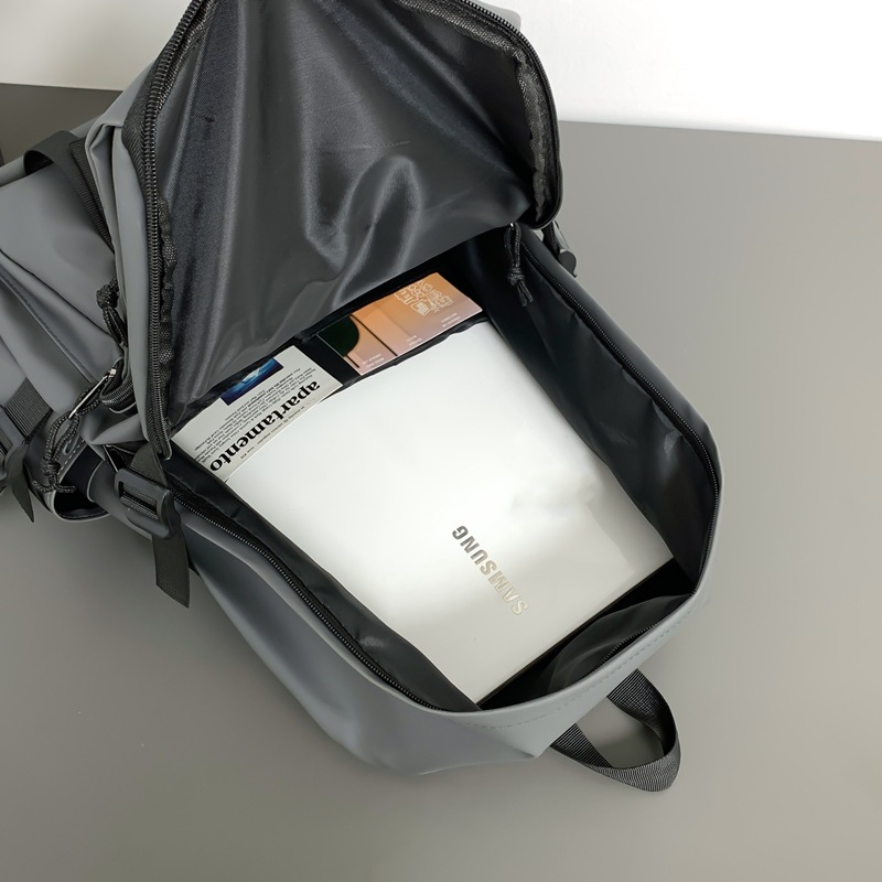 New versatile, casual and trendy backpack, large-capacity schoolbag for boys, girls, primary and secondary school students, portable travel and business backpack Application Scenario