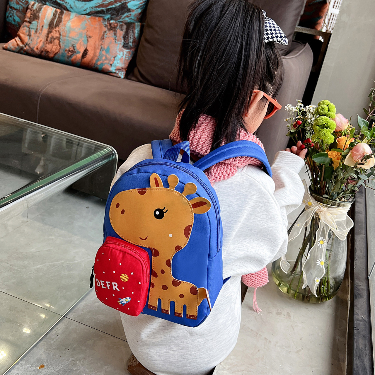 2022 New best-selling cartoon backpack for children and primary school students, cute, fashionable, versatile, street trend, cool, light luxury and affordable details Picture