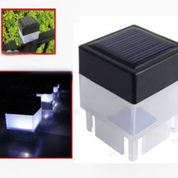 Outdoor solar column head lamp, solar fence and barrier lamp, square aluminum tube 50*50 fence lamp, wooden column lamp Specification drawing