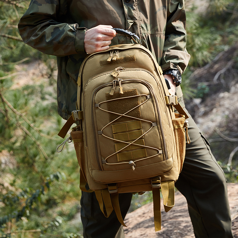 Outdoor sports hiking bag, large-capacity Oxford cloth camouflage tactical backpack, men's large-capacity multi-compartment backpack Specification drawing