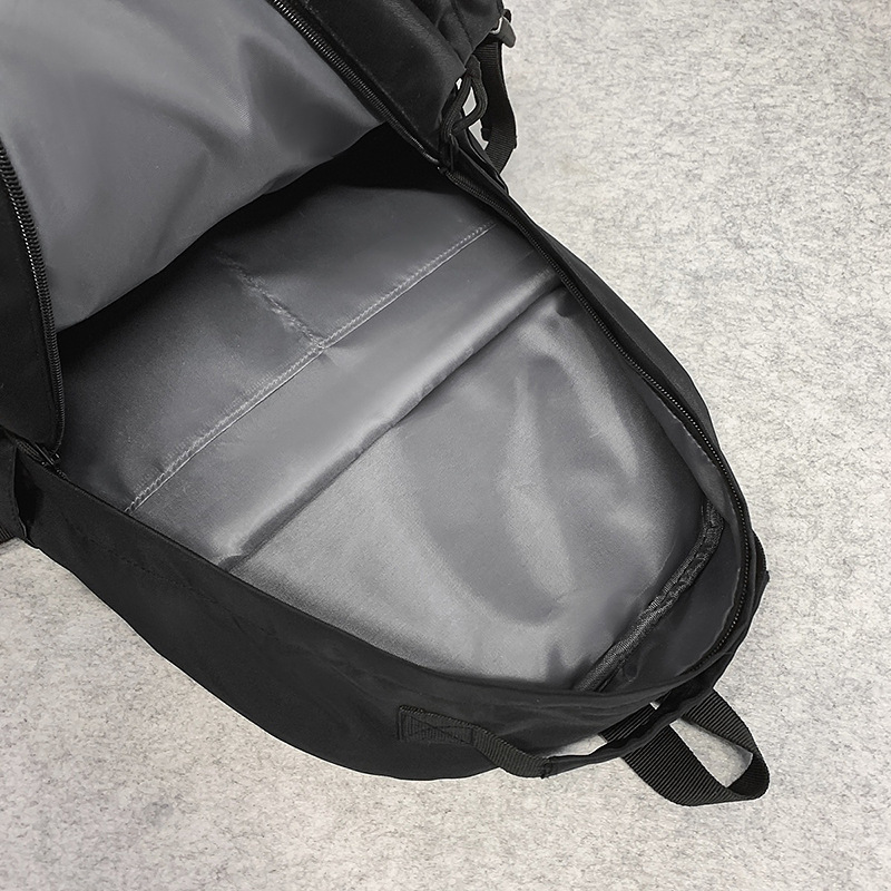 Wholesale new casual and simple backpacks, lightweight and versatile solid-color travel backpacks, suitable for both male and female middle school students Application Scenario
