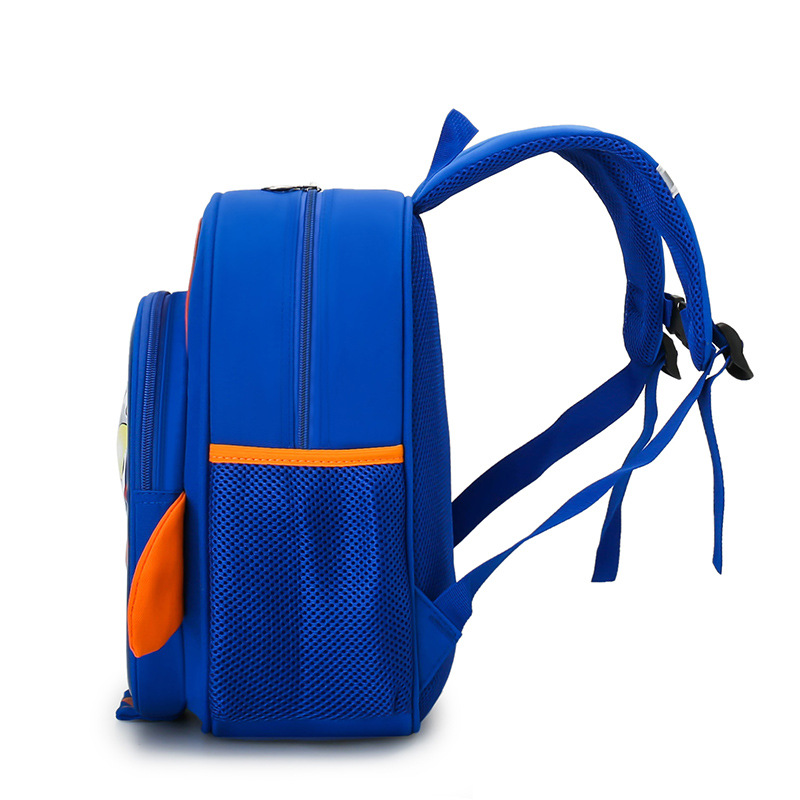 Ultraman Boy Schoolbag for Kindergarten 3-4-5-6 years old cartoon large, medium and small classes lost children's backpacks Application Scenario