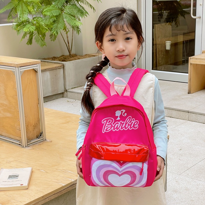 New children's schoolbags, cute cartoon bags for kindergarten babies, casual backpacks for girls and princesses, and trendy backpacks for girls Application Scenario