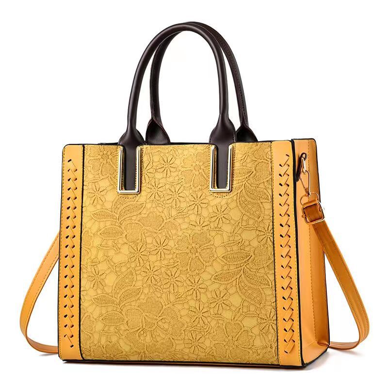 High-end and stylish handbag, 2022 new trendy retro embossed large capacity bag, versatile single-shoulder crossbody bag Application Scenario