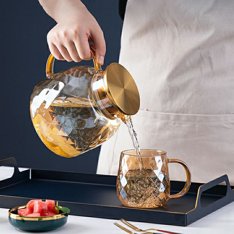 New amber-colored glass cold water kettle for home use, Nordic-style tea sets, high borosilicate glass water kettle, flower teapot full figure