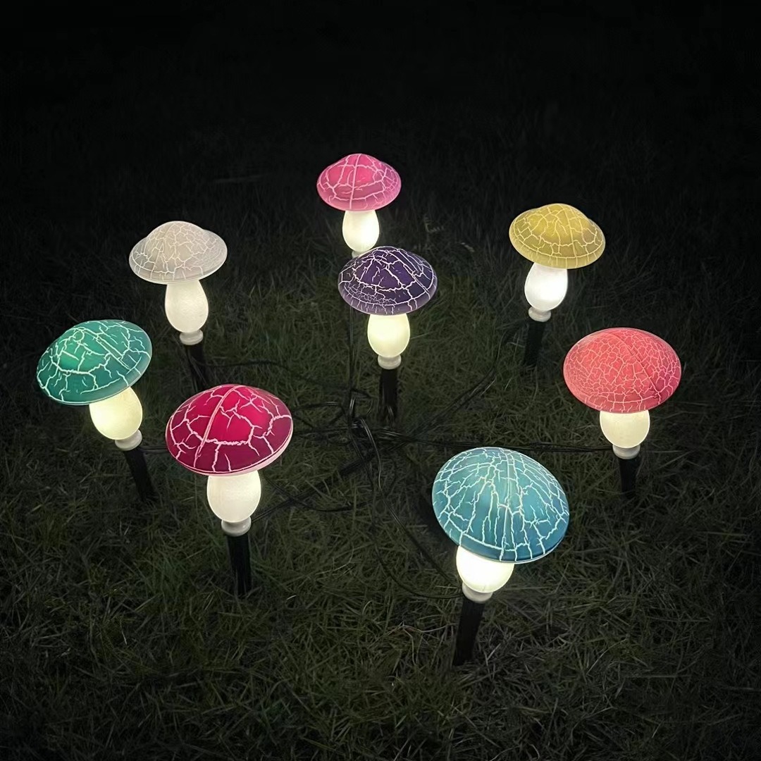 New solar-powered outdoor colored mushroom garden lamp, waterproof and sun-proof garden decorative lamp, cracked mushroom lawn lamp full figure